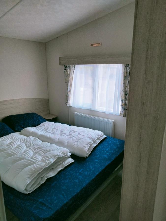 Bj Chalets - De Rug 1 - Vakantiepark Lauwersoog - Luxe Chalet Met Vaatwasser! Vroege Incheck! Exterior foto